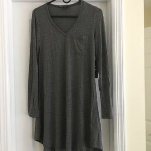 LULU’s long sleeve pocket T-shirt dress NWT